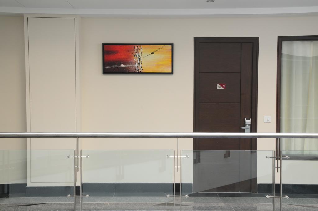 Hotel Gulnar Nueva Delhi Exterior foto